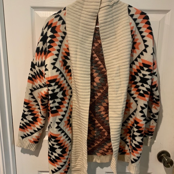 Aztec Cardigan - Picture 2 of 4
